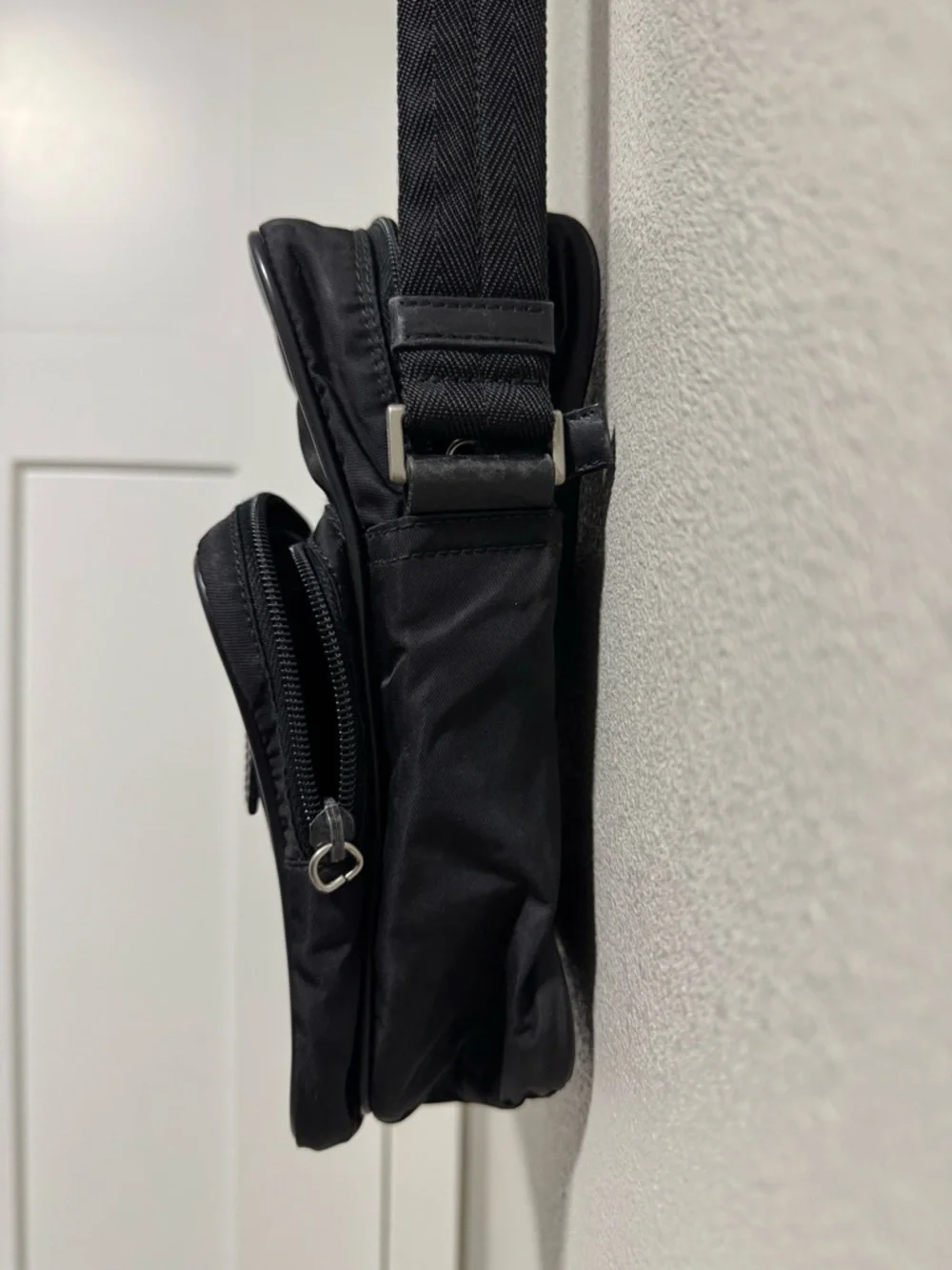 Authentic Prada Nero Tessuto Plate Crossbody - Picture 6 of 12